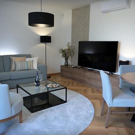 Apartman Golfballs Sajdikove Humence Luaran gambar